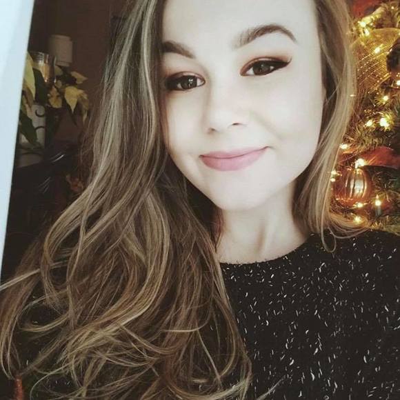 Meet your Posher, Kelsey - Picture 1 of 1